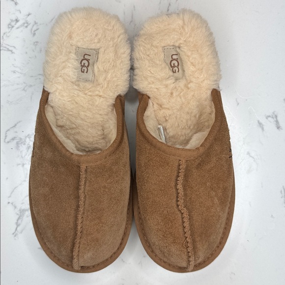 UGG Kids Keegan Brown Chestnut Slippers with Cream Lining - Kids youth 3 - Picture 4 of 14